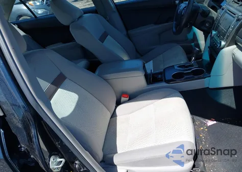 2014 Toyota Camry Le z USA, uszkodzony, nr VIN 4T4BF1FK3ER409973